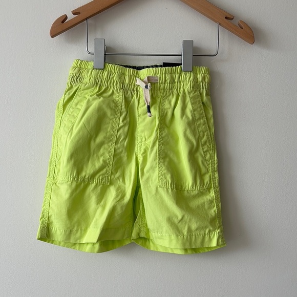 GAP Green Casual Summer Shorts - Picture 1 of 3